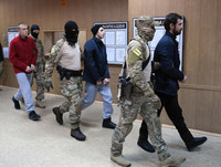 Những hình ảnh xúc động tại cuộc trao đổi tù nhân lịch sử giữa Ukraine và Nga