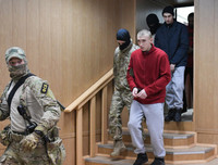 Những hình ảnh xúc động tại cuộc trao đổi tù nhân lịch sử giữa Ukraine và Nga