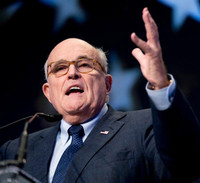 Những lần Tổng thống Trump và cộng sự gây nguy cơ cho an ninh quốc gia Mỹ