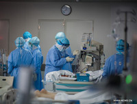 [Ảnh] Hoàn thành sứ mệnh lịch sử, đội ngũ bác sĩ chi viện bùi ngùi rời Vũ Hán