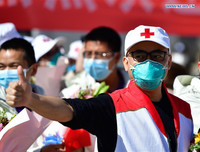 [Ảnh] Hoàn thành sứ mệnh lịch sử, đội ngũ bác sĩ chi viện bùi ngùi rời Vũ Hán