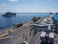 [Ảnh] Hé lộ nguyên nhân tàu tấn công đổ bộ của Hải quân Mỹ cháy dữ dội ở cảng San Diego