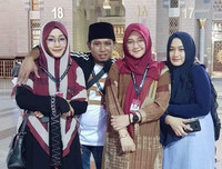 Dư luận Indonesia phẫn nộ vì màn thể hiện táo bạo của ông nghị cùng 3 bà vợ