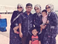 Dư luận Indonesia phẫn nộ vì màn thể hiện táo bạo của ông nghị cùng 3 bà vợ