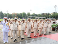 Lãnh đạo Đảng, Nhà nước đặt vòng hoa, vào lăng viếng Chủ tịch Hồ Chí Minh
