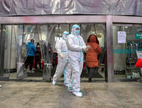 Hình ảnh người Mỹ chuẩn bị đương đầu đại dịch Covid-19