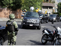 [ẢNH] Cận cảnh vụ Cảnh sát trưởng Mexico City bị ám sát giữa đường phố Thủ đô