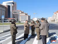 KCNA bất ngờ tung bộ ảnh ông Kim Jong-un cưỡi bạch mã trên những ngọn núi phủ đầy tuyết