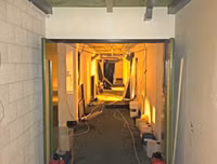 Phát hiện trang trại trồng cần sa bí mật ngay dưới nền nhà hát cũ ở London