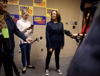 [Ảnh] Kamala Harris - người được ứng viên Tổng thống Mỹ Joe Biden chọn làm 