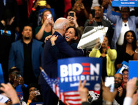 [Ảnh] Kamala Harris - người được ứng viên Tổng thống Mỹ Joe Biden chọn làm 