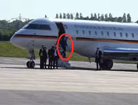 [Ảnh] Khi chuyên cơ chở nguyên thủ gặp 