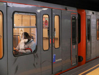 Người dân nước nào được nhận tiền hỗ trợ 