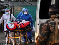 Pháp và Italia sơ tán bệnh nhân Covid-19 nhờ Đức điều trị