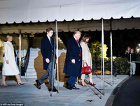 Gia đình nhà ông Donald Trump thay đổi như thế nào trong 10 năm qua?