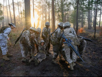 [Ảnh] Hậu trường cuộc sống thực của các đội nữ quân nhân, chiến binh nổi tiếng thế giới