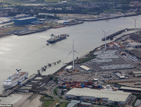 Toàn cảnh cuộc điều tra vụ 39 thi thể trong xe đông lạnh ở Anh