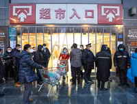 Cảnh người dân Vũ Hán đi chợ, mua sắm thời đại dịch