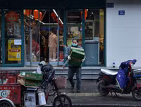 Cảnh người dân Vũ Hán đi chợ, mua sắm thời đại dịch