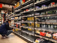 Cảnh người dân Vũ Hán đi chợ, mua sắm thời đại dịch