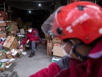 Cảnh người dân Vũ Hán đi chợ, mua sắm thời đại dịch