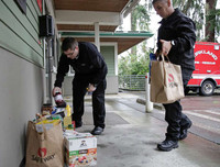 Hình ảnh người Mỹ chuẩn bị đương đầu đại dịch Covid-19