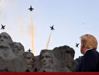 [ẢNH] Nước Mỹ kỷ niệm Ngày Quốc khánh trong bối cảnh một năm lạ thường