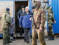 Ukraine và phiến quân miền Đông trao đổi toàn bộ tù nhân, liệu xung đột có chấm dứt?