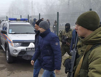 Ukraine và phiến quân miền Đông trao đổi toàn bộ tù nhân, liệu xung đột có chấm dứt?