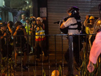 Cảnh sát Hồng Kông lý giải việc lần đầu tiên nổ súng và phun vòi rồng để ứng phó với biểu tình