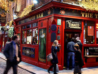 Người dân nước nào được nhận tiền hỗ trợ 