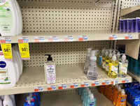 Hình ảnh người Mỹ chuẩn bị đương đầu đại dịch Covid-19