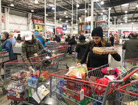 Hình ảnh người Mỹ chuẩn bị đương đầu đại dịch Covid-19