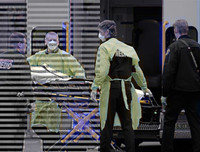 Hình ảnh người Mỹ chuẩn bị đương đầu đại dịch Covid-19