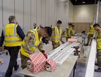 Nghịch lý ở Anh: Số ca tử vong cao nhất châu Âu nhưng bệnh viện dã chiến thì bỏ không lãng phí