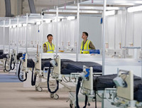 Nghịch lý ở Anh: Số ca tử vong cao nhất châu Âu nhưng bệnh viện dã chiến thì bỏ không lãng phí