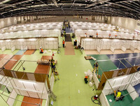 Nghịch lý ở Anh: Số ca tử vong cao nhất châu Âu nhưng bệnh viện dã chiến thì bỏ không lãng phí