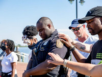 Nỗi lòng cảnh sát Mỹ: 