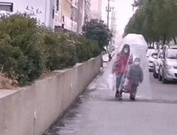 Những ý tưởng ‘thời trang bá đạo’ phòng chống virus Covid-19