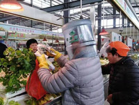 Những ý tưởng ‘thời trang bá đạo’ phòng chống virus Covid-19