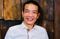 Nhạc sĩ Nguyễn Vĩnh Tiến trở thành y sĩ 