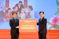 "Tết sum vầy - Xuân ơn Đảng” gắn kết yêu thương, lan tỏa nghĩa tình với công nhân Thủ đô