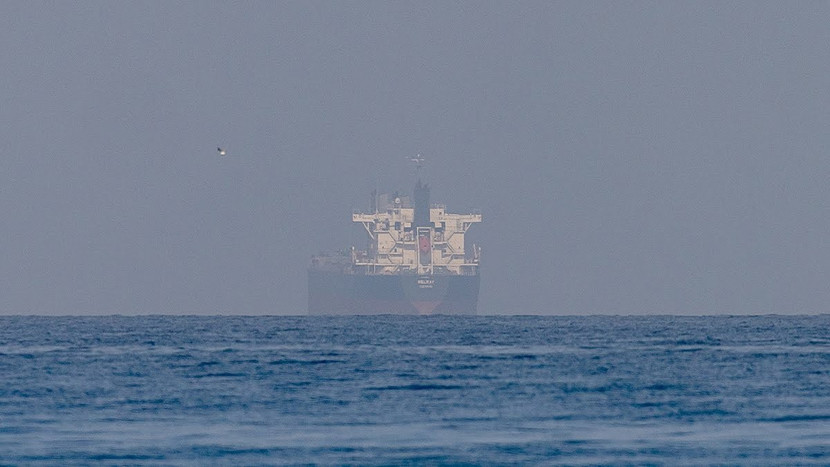 strait-hormuz-tanker.jpg