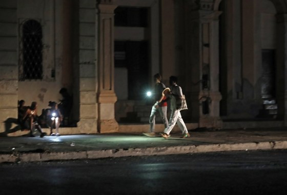 220906-cuba-blackout-mn-1530-e30a96.jpg