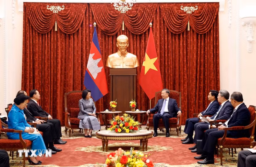 Tổng Bí thư, Chủ tịch nước Tô Lâm tiếp Chủ tịch Quốc hội Vương quốc Campuchia Samdech Khuon Sudary. (Ảnh: Thống Nhất/TTXVN)