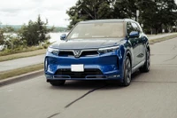 VinFast VF 9: Tiện nghi 'hạng nhất', vận hành ăn đứt xe xăng nhưng 'nuôi' chỉ 0 đồng