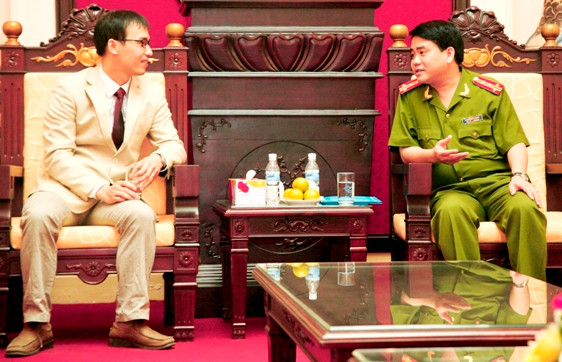 Ban Chấp sự mới của Hội thánh Tin lành Hà Nội chúc mừng CATP Hà Nội ảnh 1