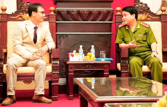 Ban Chấp sự mới của Hội thánh Tin lành Hà Nội chúc mừng CATP Hà Nội ảnh 1