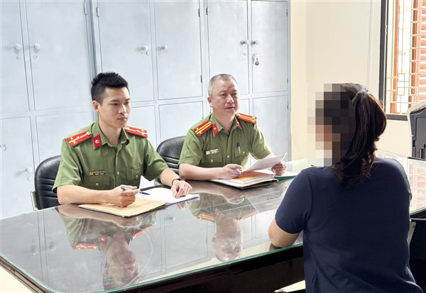 Công an huyện Gia Lâm làm việc với H. Công an huyện Gia Lâm làm việc với H.