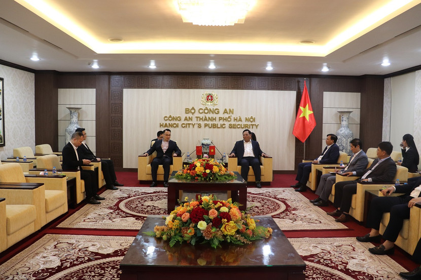 Trưởng Cơ quan đại diện Bộ Công an Trung Quốc thăm, làm việc tại Công an thành phố Hà Nội ảnh 1